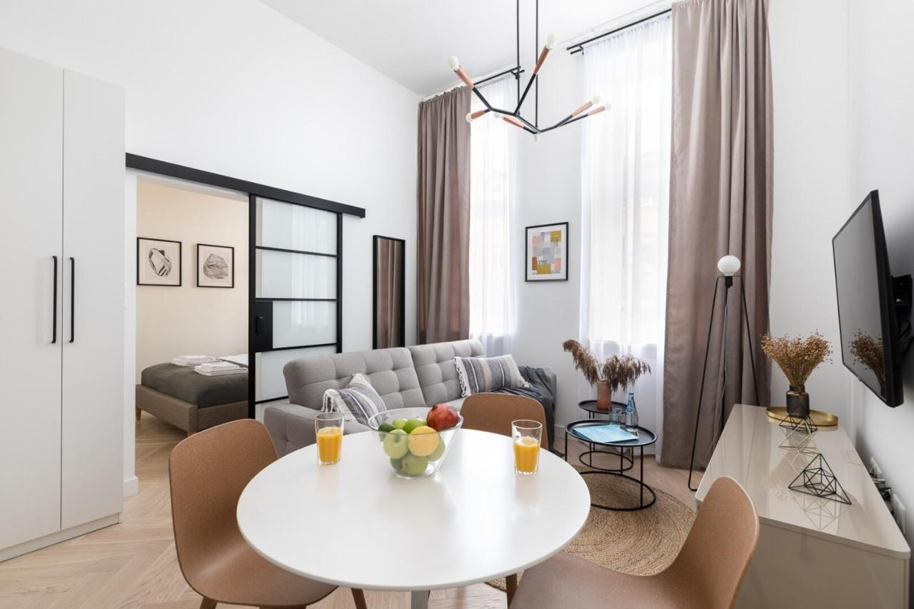 Boduena 4 - Elegant Apartment In Warsaw Centre By Noclegi Renters Kültér fotó