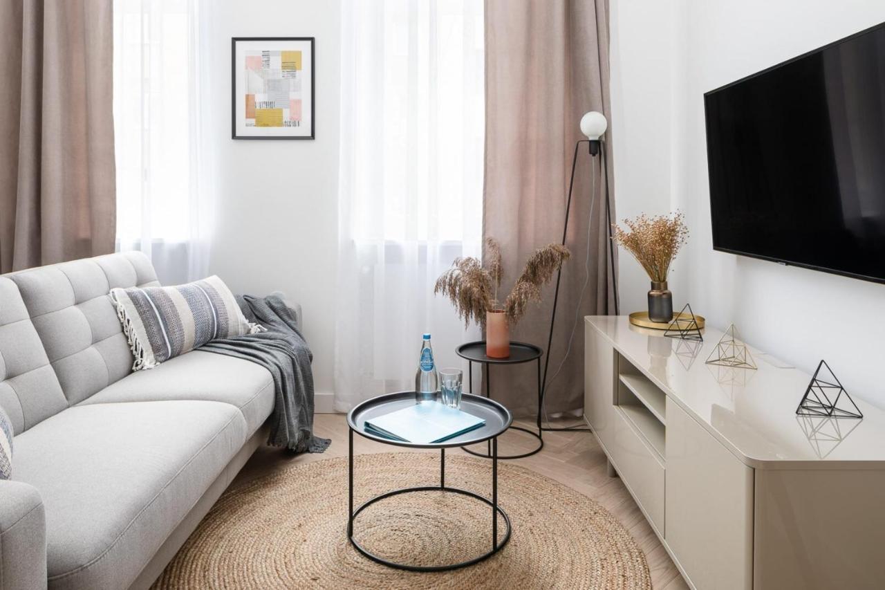 Boduena 4 - Elegant Apartment In Warsaw Centre By Noclegi Renters Kültér fotó