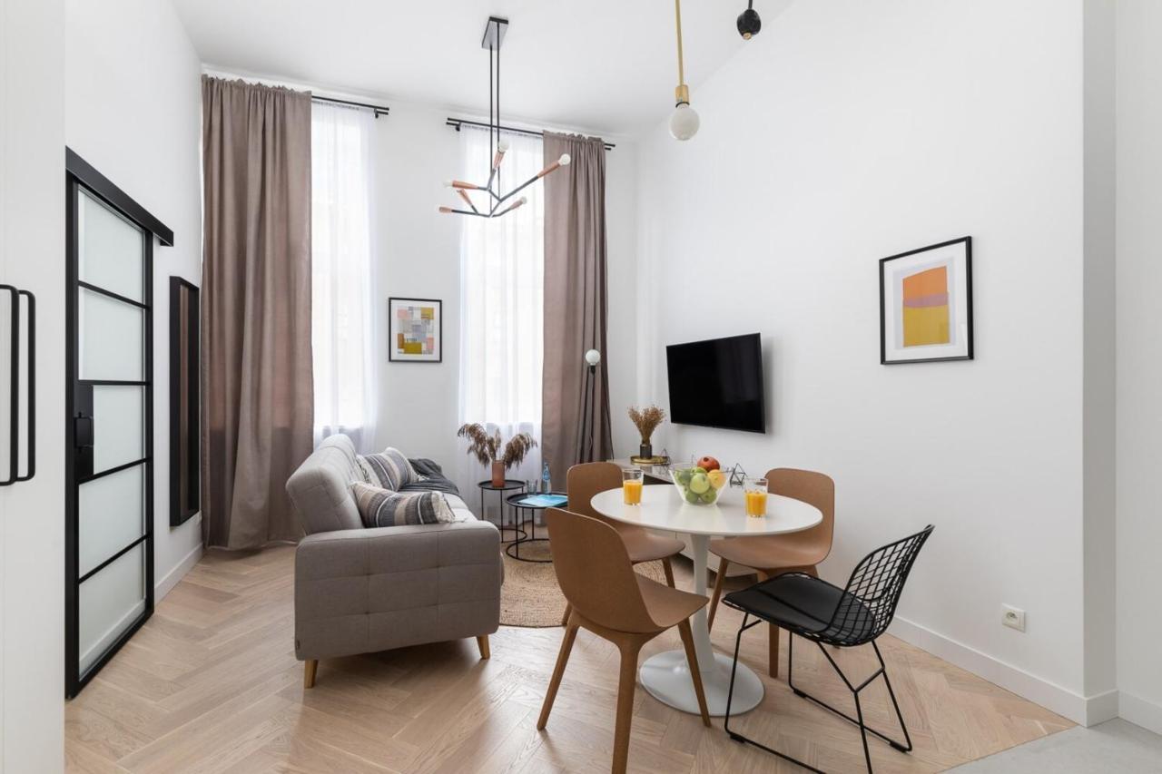 Boduena 4 - Elegant Apartment In Warsaw Centre By Noclegi Renters Kültér fotó
